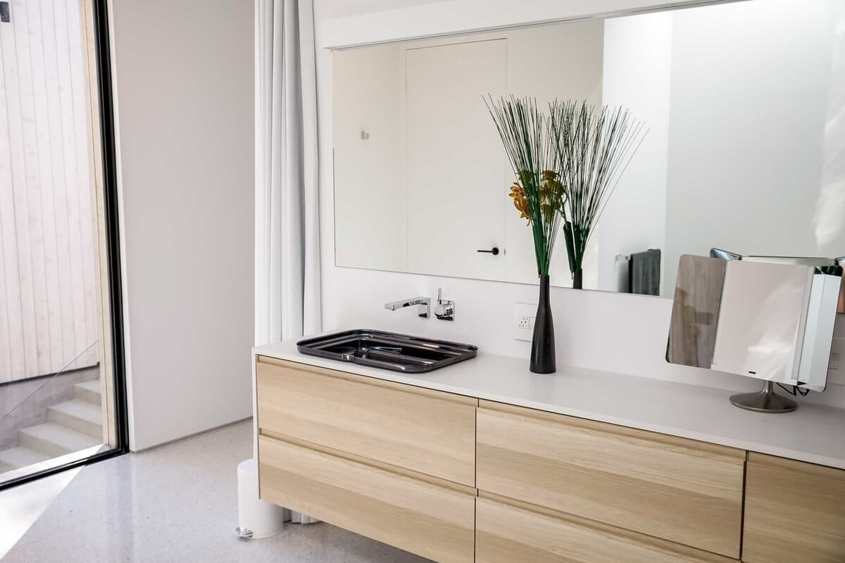 Fresh Concrete bathroom installation in Sherbrooke