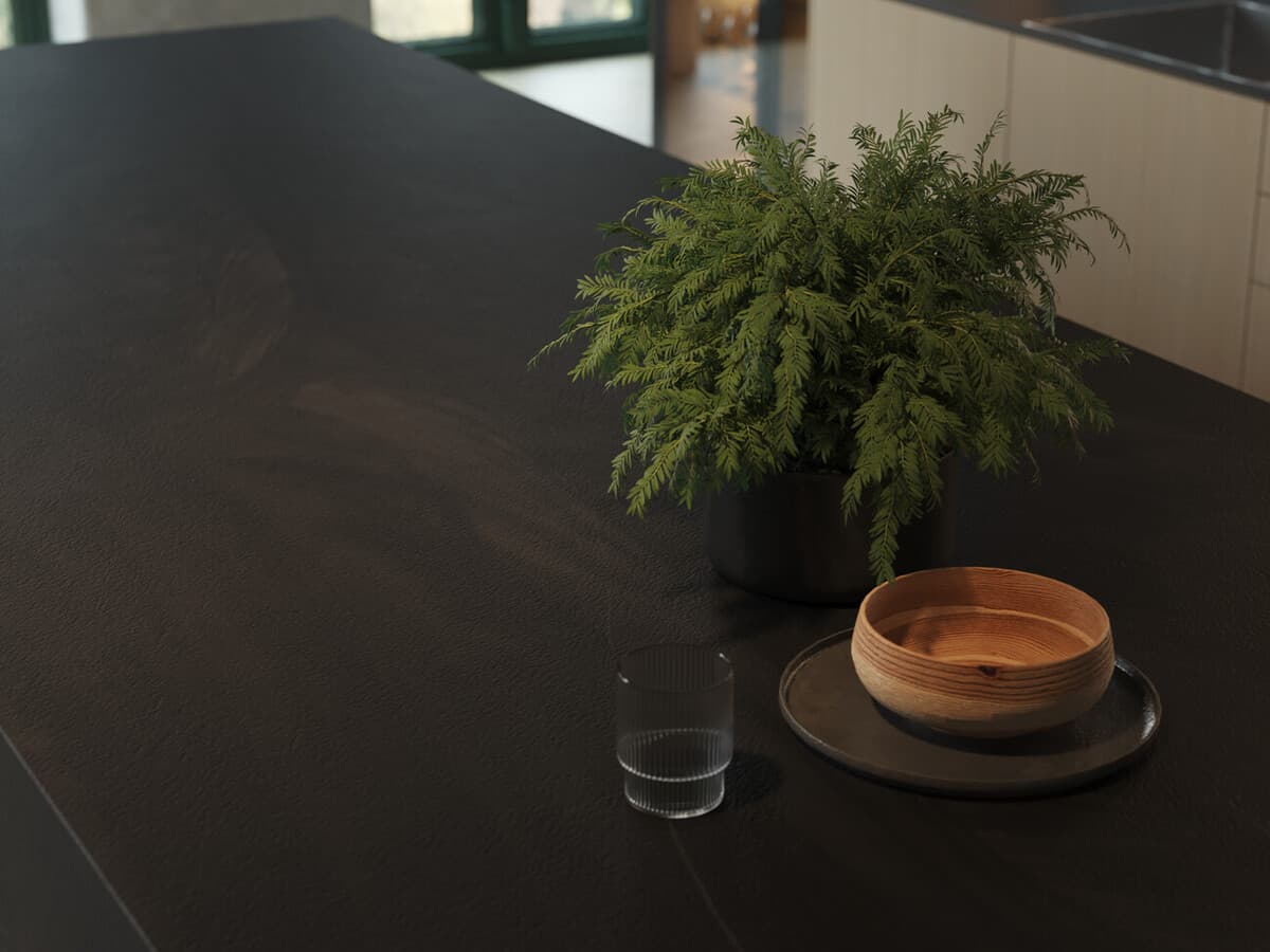 Black Eclipse in Porcelain