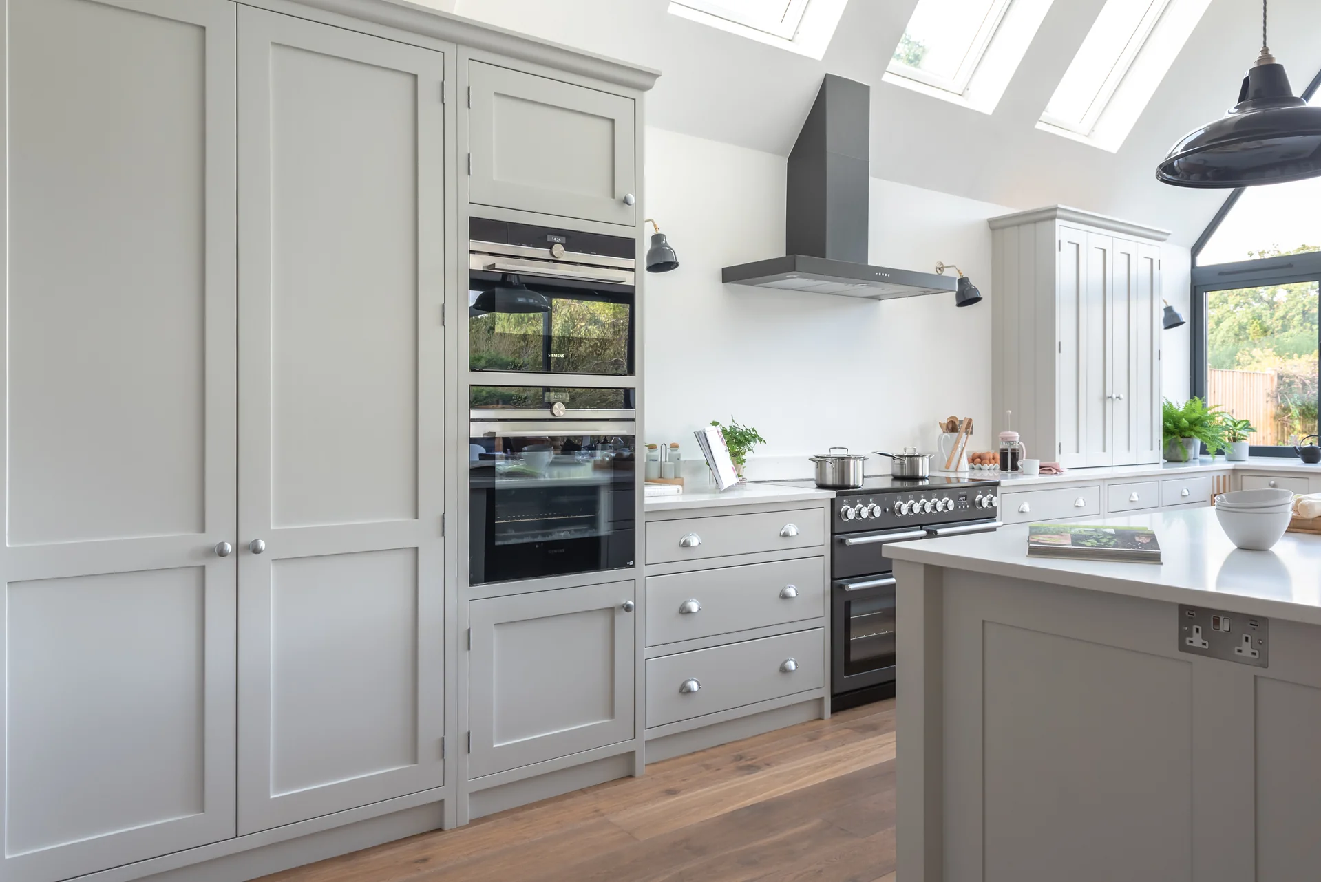 The Rise of Warm Neutrals: Beige, Taupe & Greige Countertops